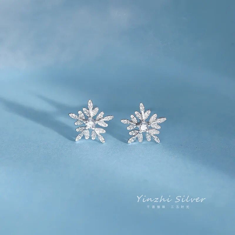 Simple snowflake Stud Earrings