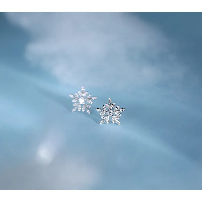 Simple snowflake Stud Earrings