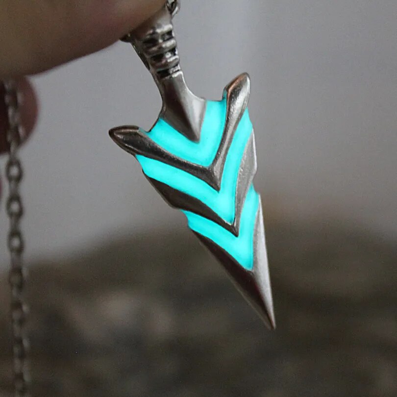 Glowing Arrow Necklace (4 colors)