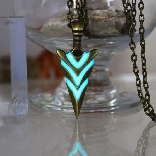 Glowing Arrow Necklace (4 colors)