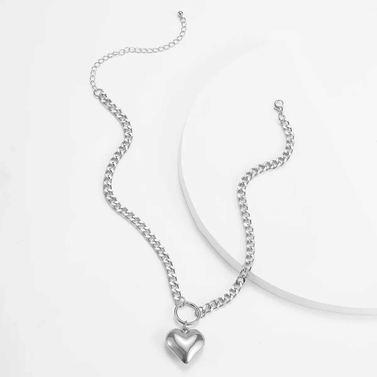 CLEARANCE! Exaggerated Big Heart Pendant and Chain Necklace (Silver/Gold)