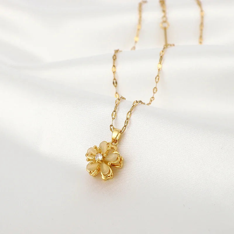 360° Rotatable Flower Necklace