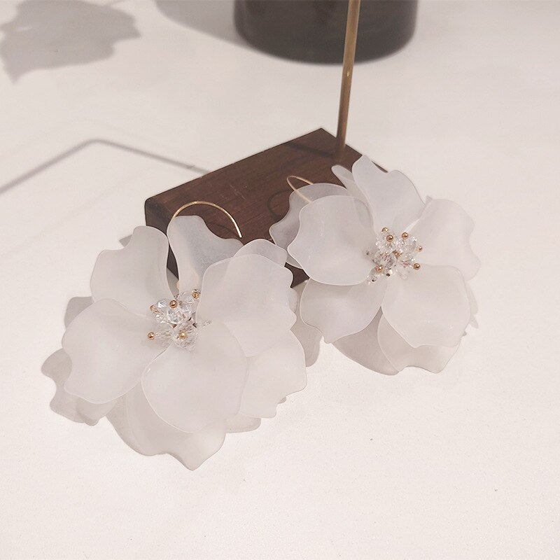 White Arcylic Flower Earrings