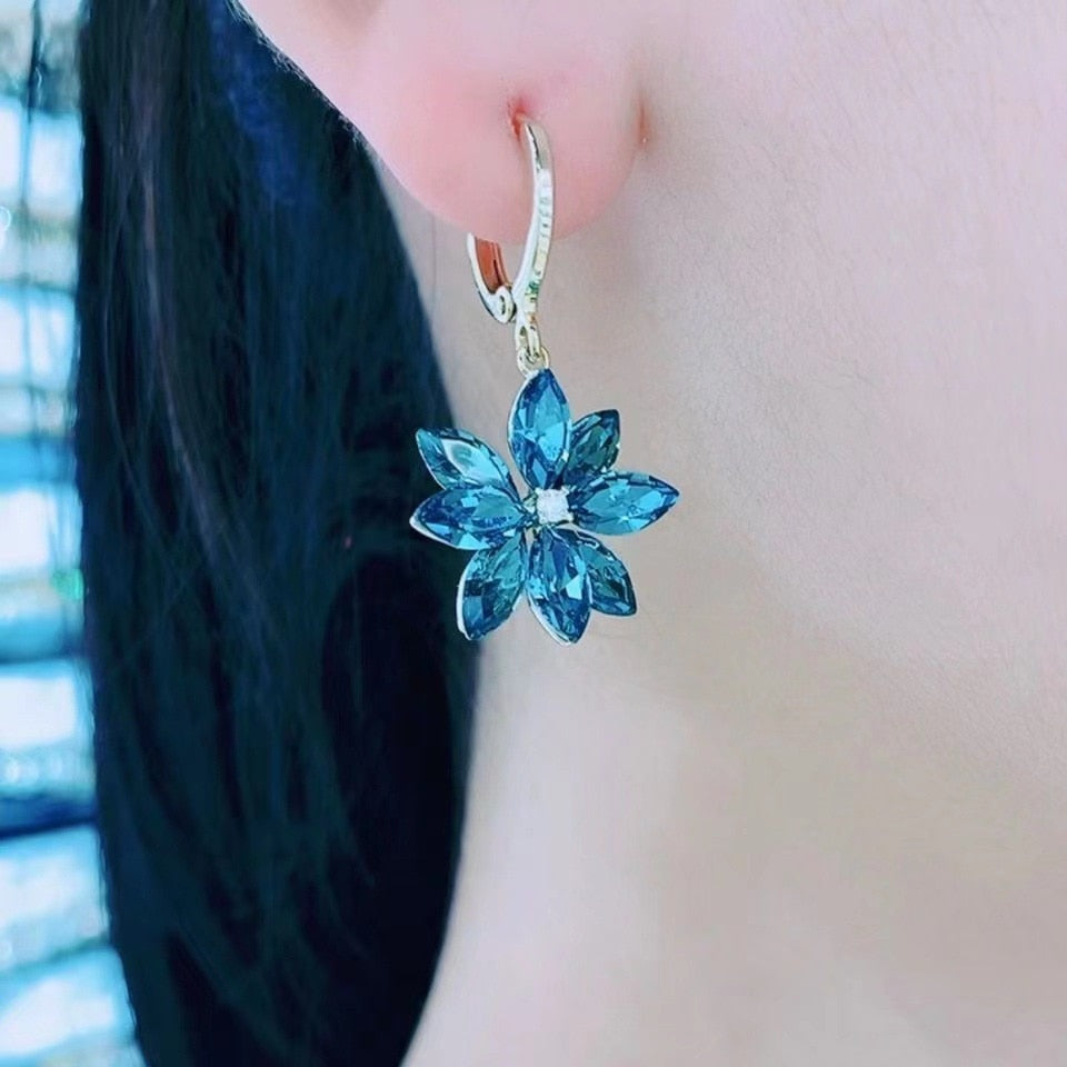 Crystal Flower Earring (blue/pink)