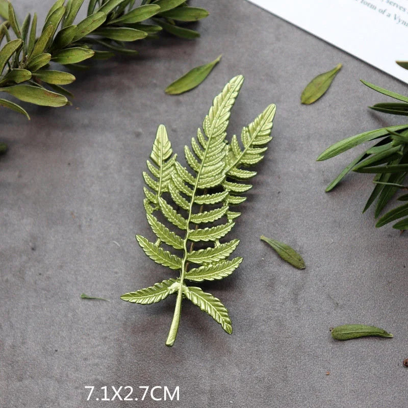 Handmade Exquisite Green Plant Flowers Brooches