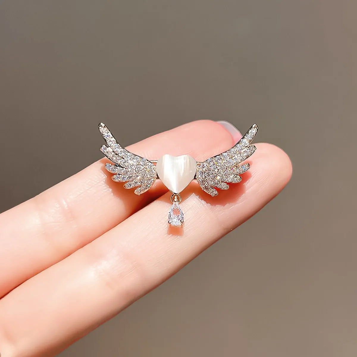 Elegant Angel's Wings Rhinestone Brooch