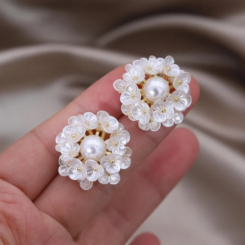 Handmade White Flower Pearl Earring