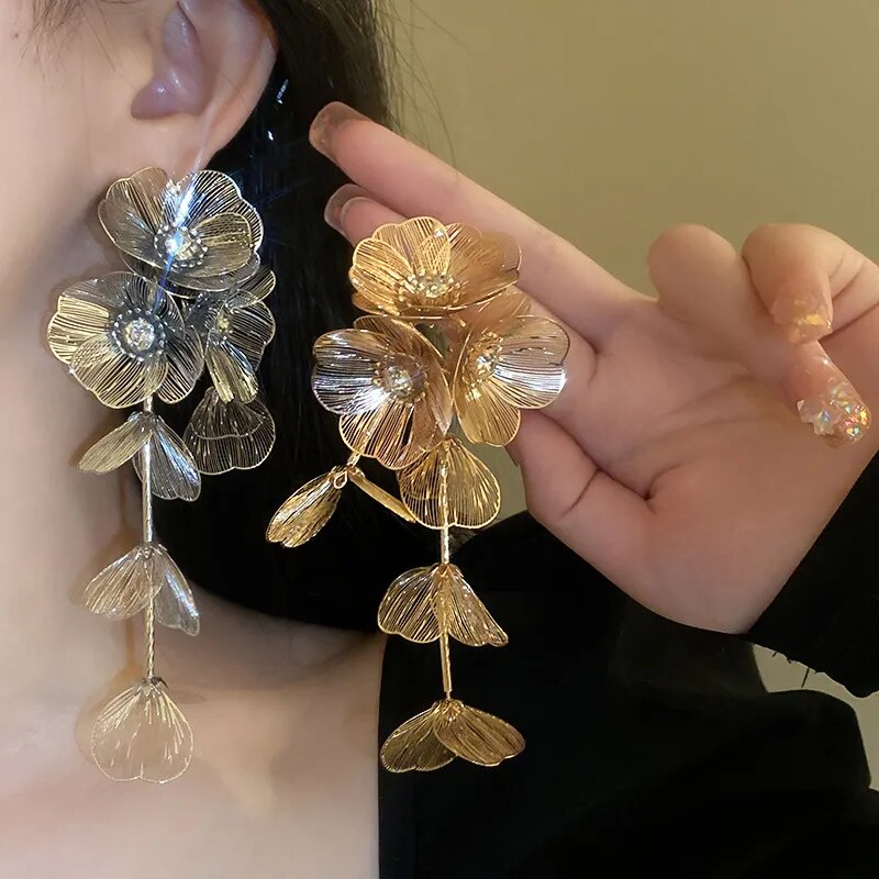 Big Flowers Tassel Drop Earrings (Gold/Silver)