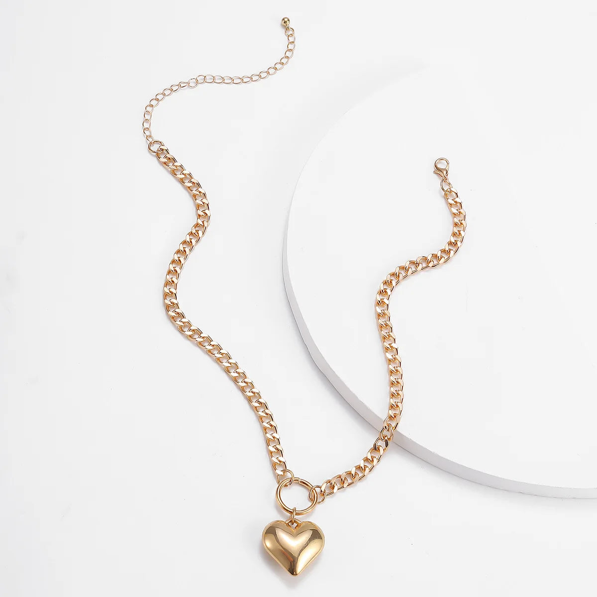 CLEARANCE! Exaggerated Big Heart Pendant and Chain Necklace (Silver/Gold)