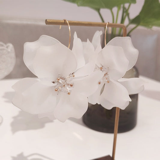 White Arcylic Flower Earrings